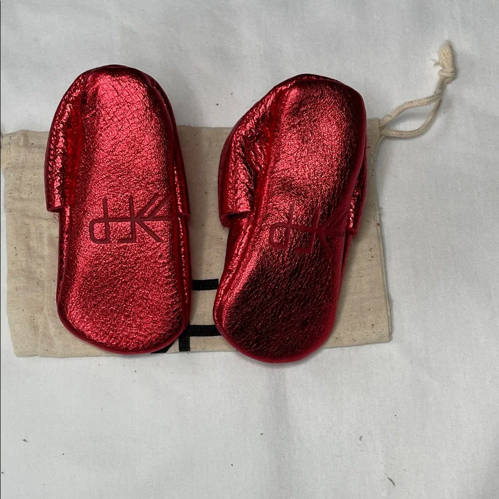 Freshly Picked Mary Jane Metallic Ruby Red Kids Moccasins Size 3